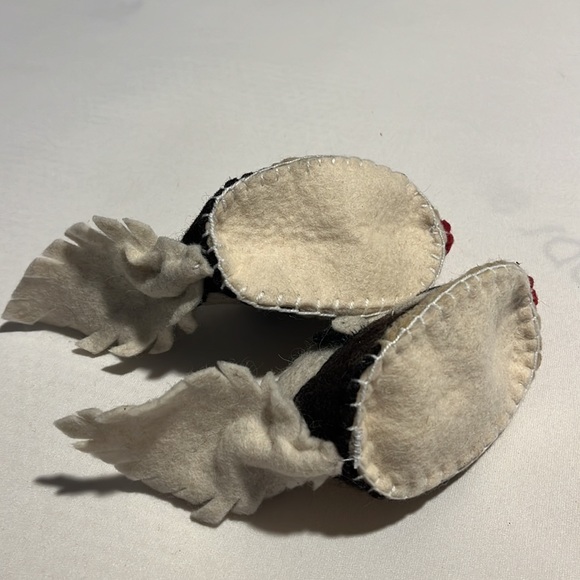Handmade Racoon baby slippers - Picture 3 of 5